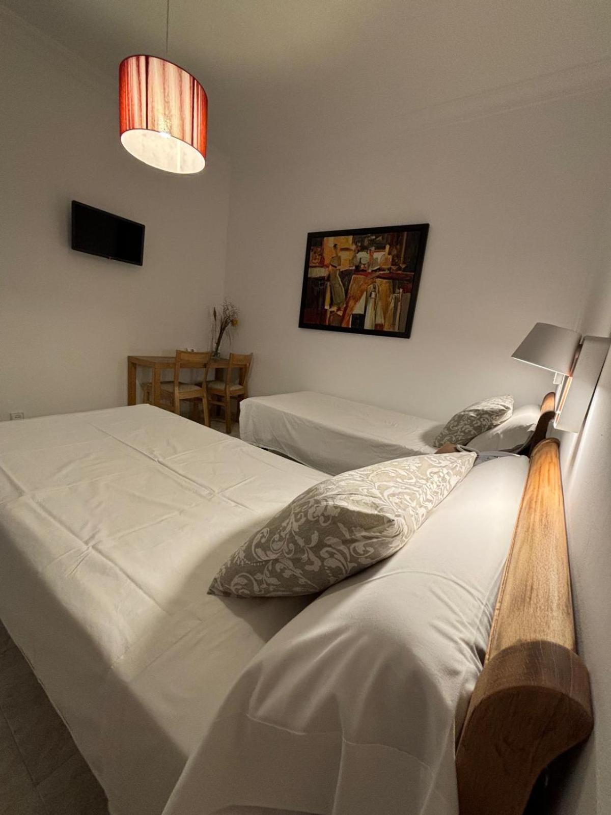 Hostal Barrera Madrid Exterior photo
