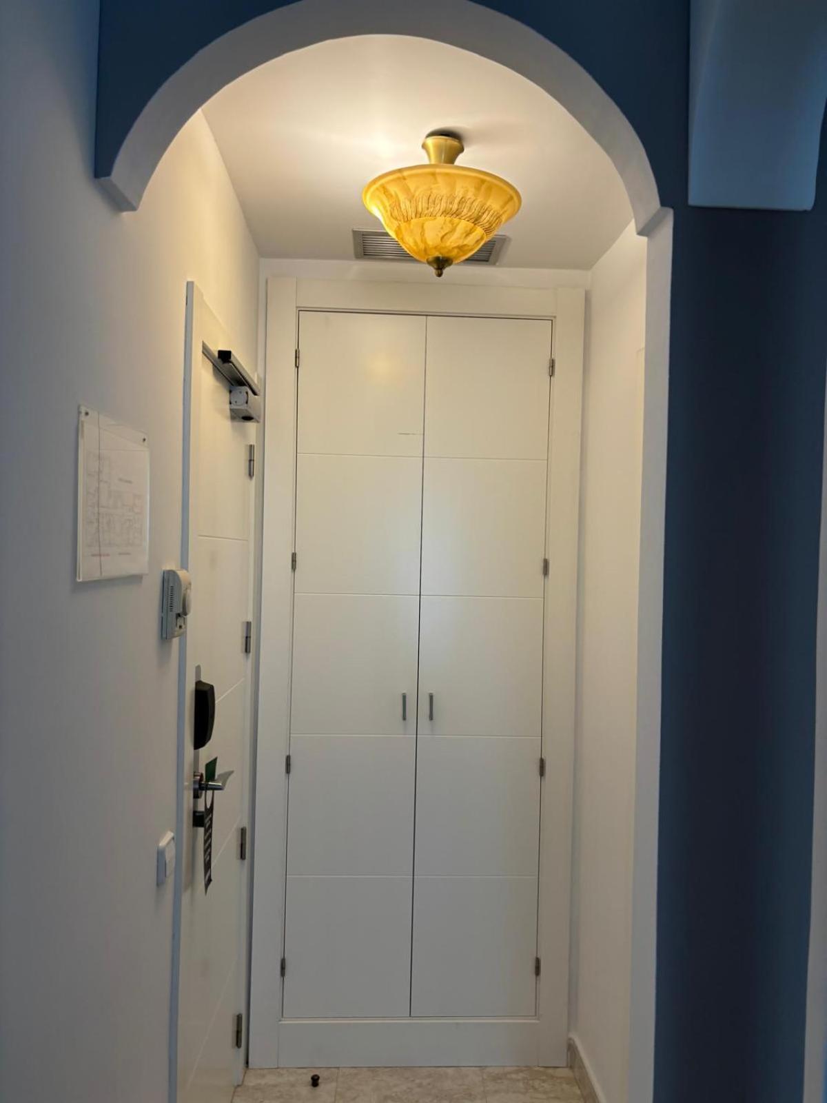 Hostal Barrera Madrid Exterior photo